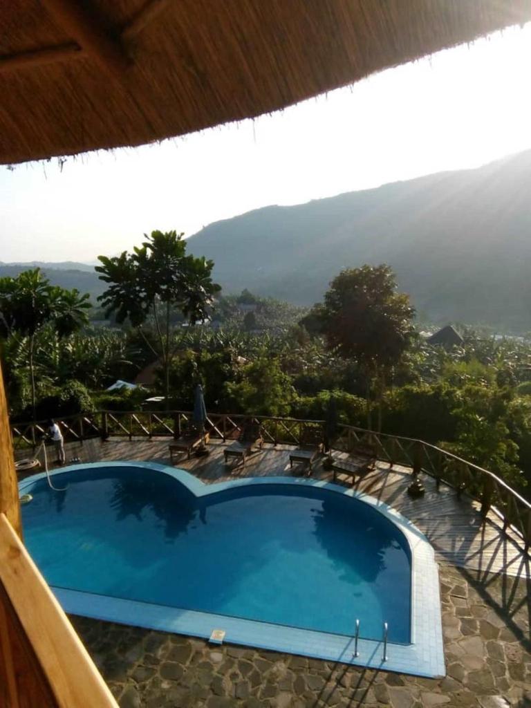 Trackers Safari Lodge Bwindi photo 1