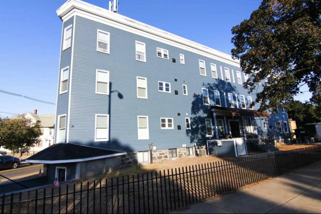 Stylish 1BR in Malden #3 photo 1