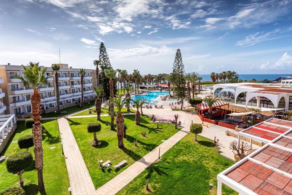 Louis Phaethon Beach photo 1