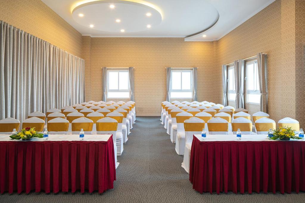 Khách sạn Nesta 