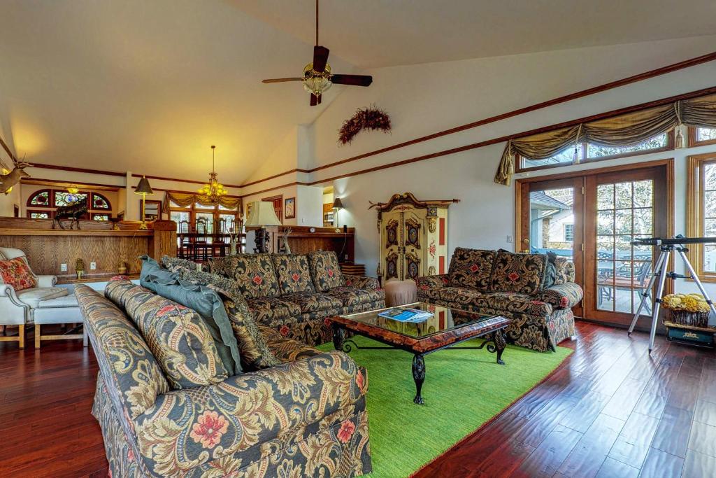 Wayne Creek Residence photo 2