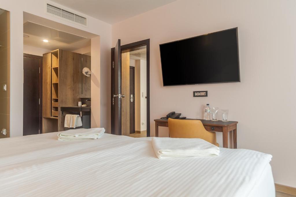 Апартаменты (Апартаменты Делюкс с балконом и видом на море), BEST WESTERN Park Hotel