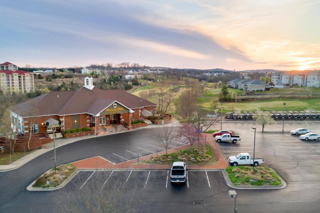 Thousand Hills Golf Resort image