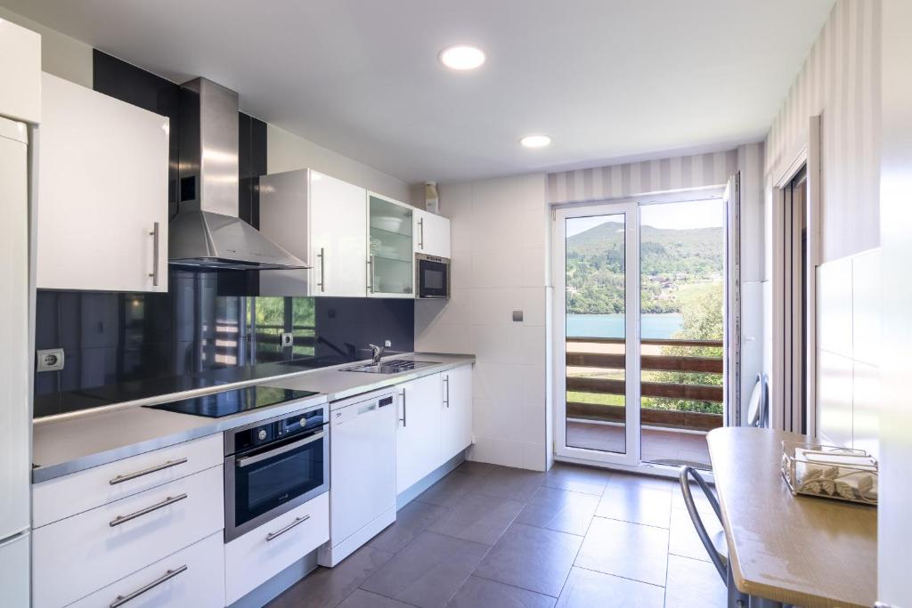 Sukarrieta apartment by People Rentals photo 2