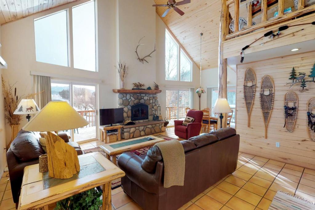 Creekside (upper level) photo 1