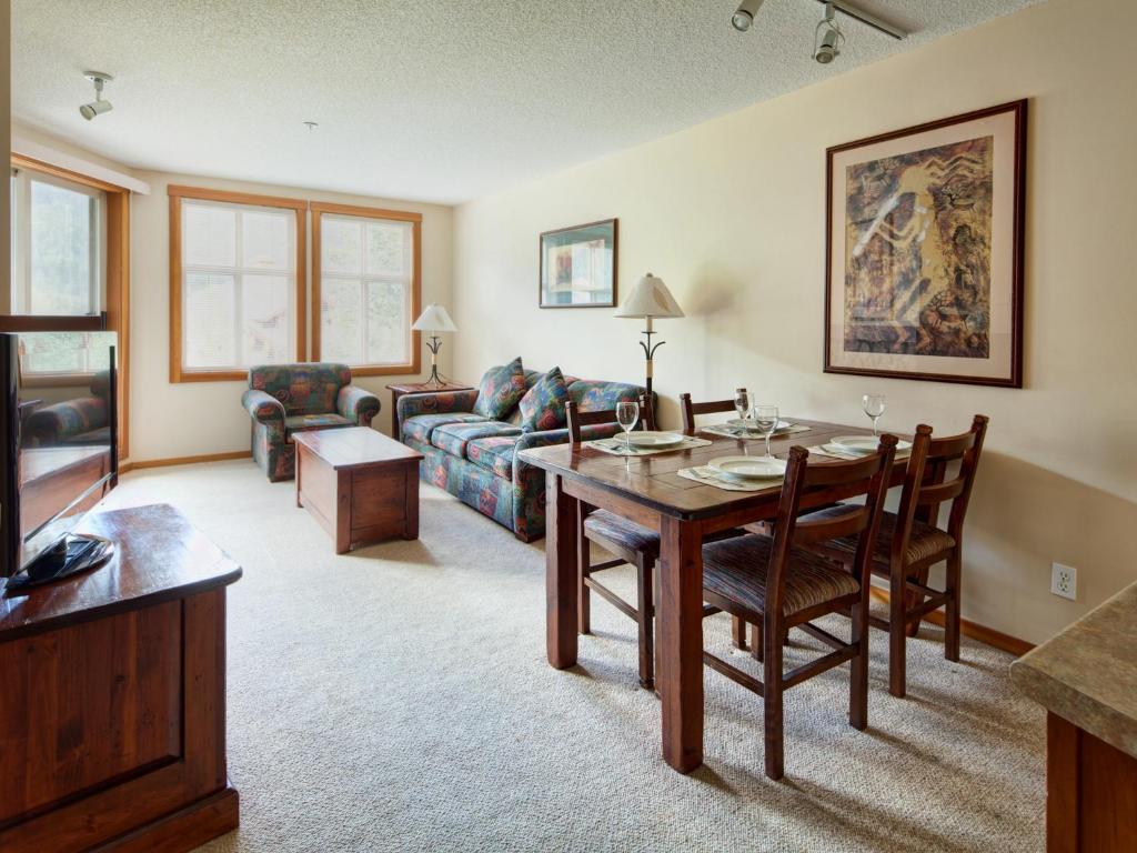 Panorama Mountain Resort - Ski Tip / Tamarack Condos photo 4