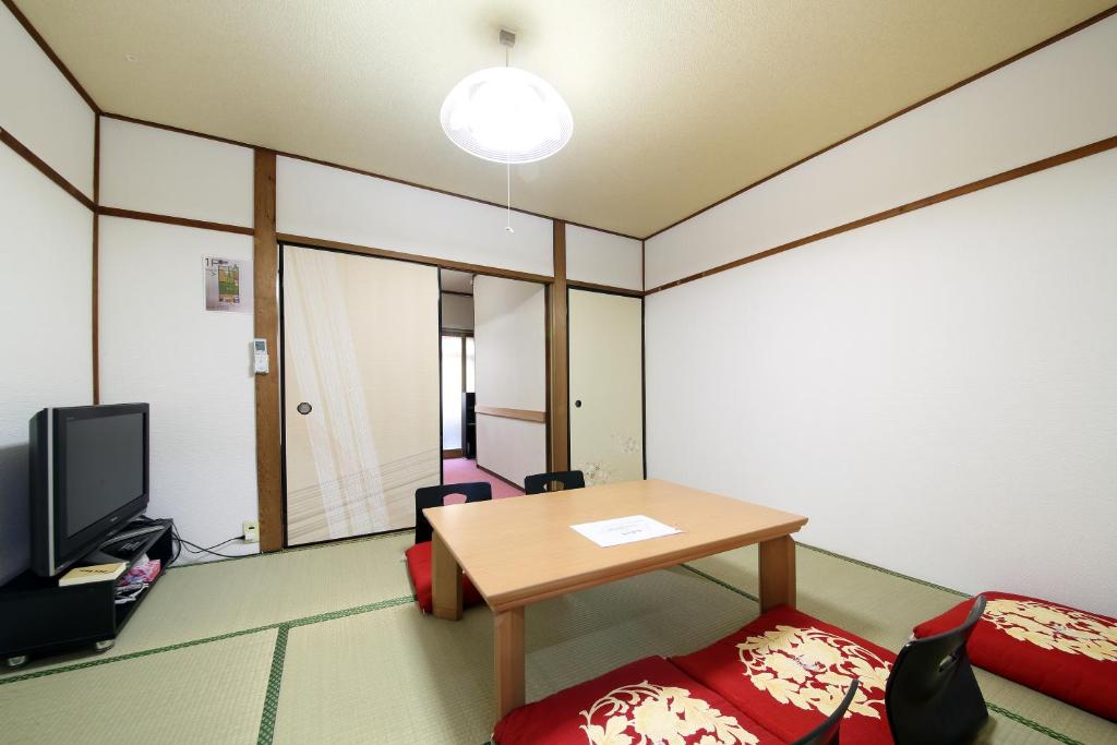 EX Two-story old private house Matsubara photo 3
