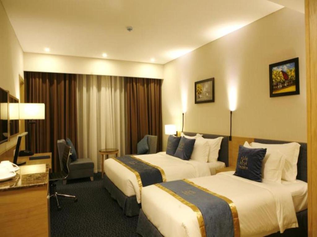 Трехместный (Семейный номер с окном (для 4 взрослых)), Ciao Saigon Hotel & Spa