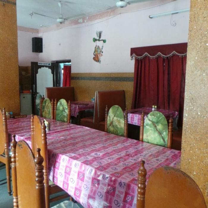 Paradise Hotel for Couples photo 1