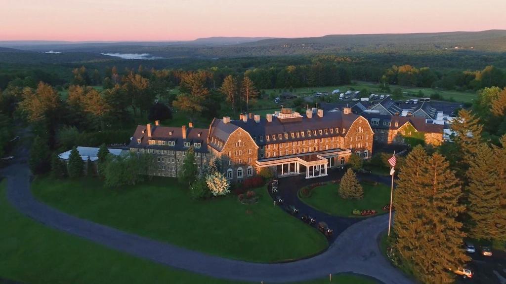 Skytop Lodge image