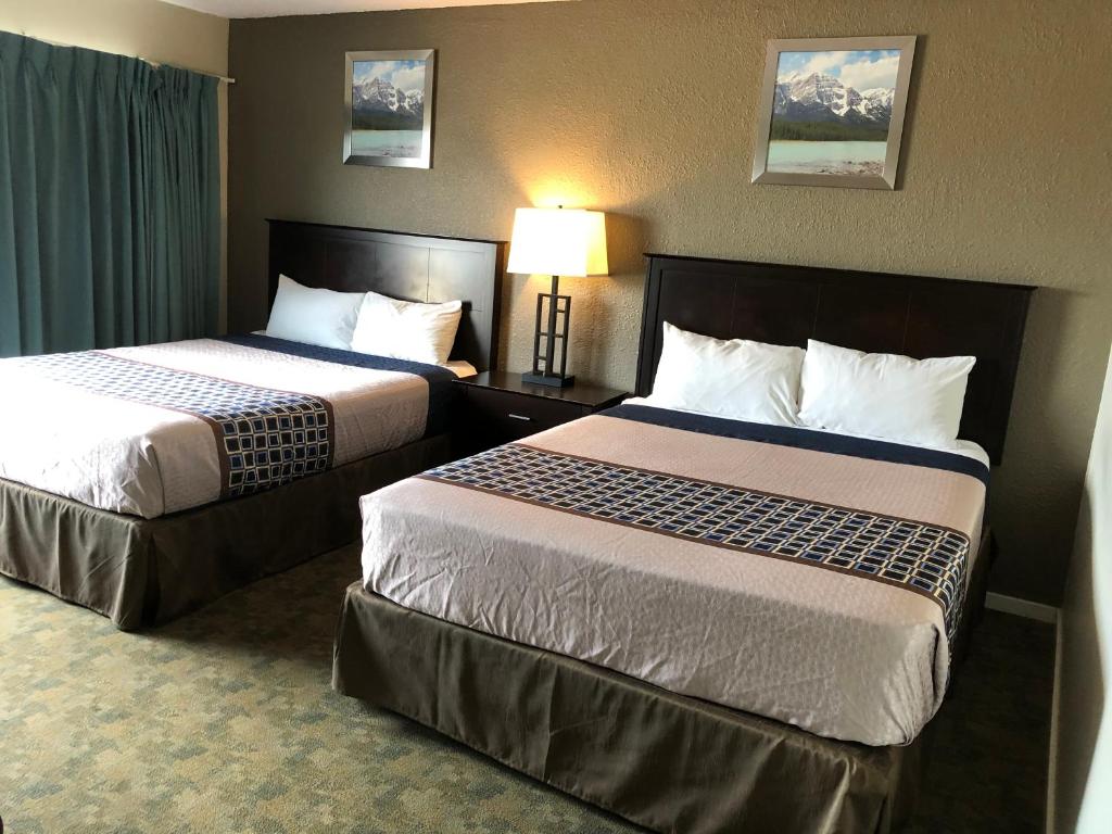 Knights Inn Kamloops photo 3