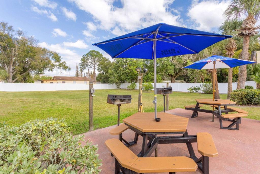 Howard Johnson by Wyndham Lakeland photo 3