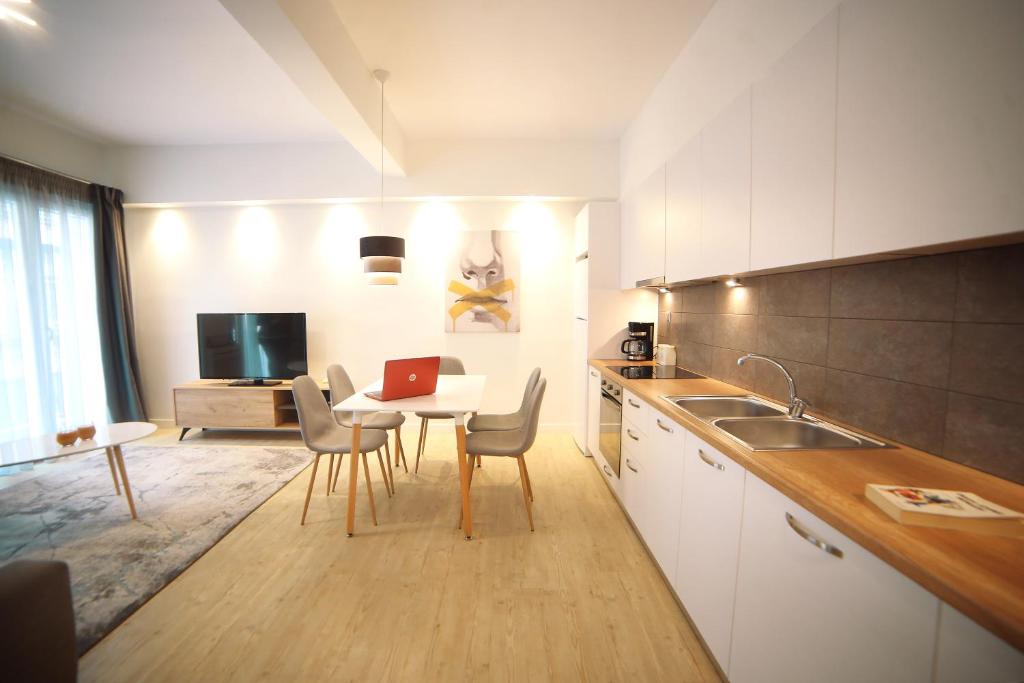 Апартаменты (Апартаменты с 2 спальнями), Athens Morum City Apartments