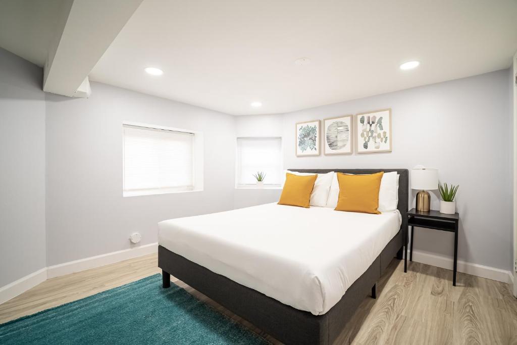 Апартаменты (Апартаменты с 2 спальнями), Bright and Cozy 2BR Condo in Logan Square!