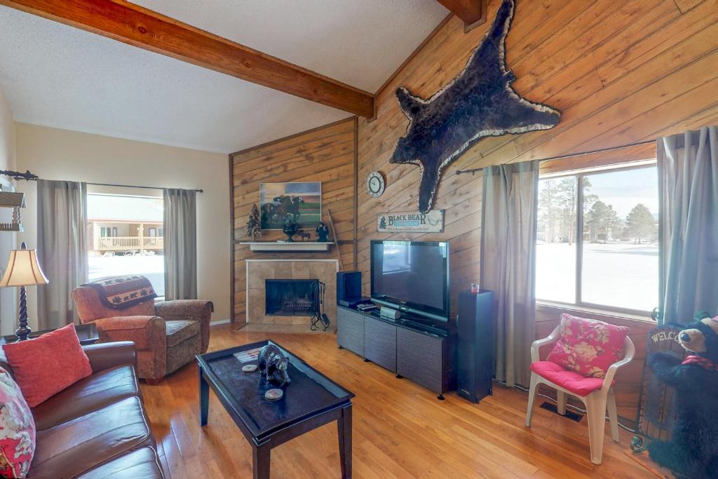 Pines 4048 photo 1