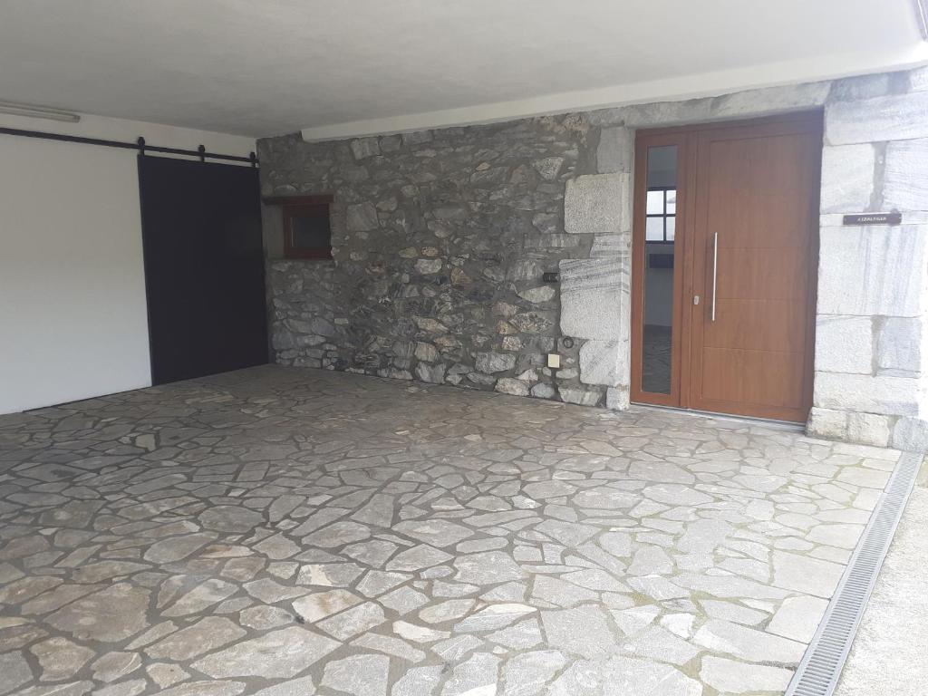 Aizalegia photo 2