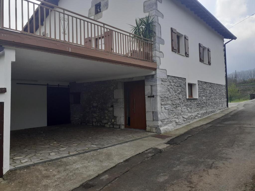 Aizalegia photo 1