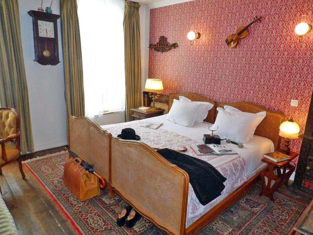 Двухместный (Superior Sherlock Holmes Double), Detective Hotel