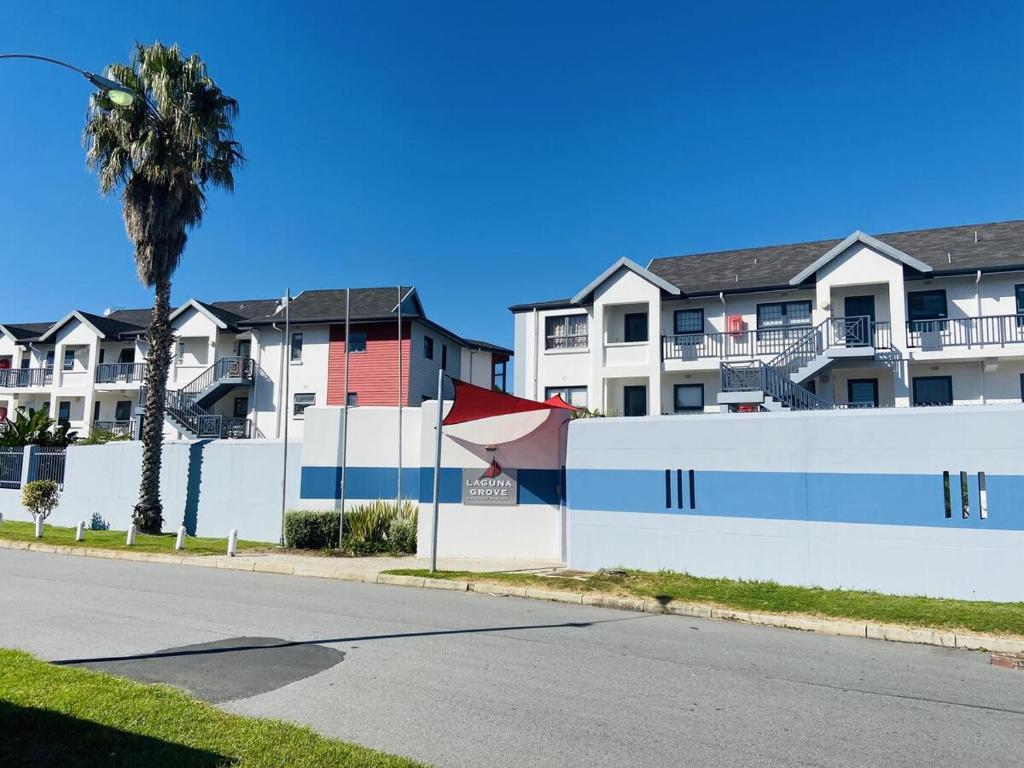 Laguna Grove 48