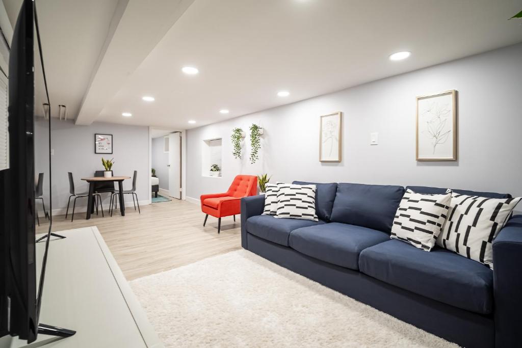Апартаменты (Апартаменты с 2 спальнями), Bright and Cozy 2BR Condo in Logan Square!
