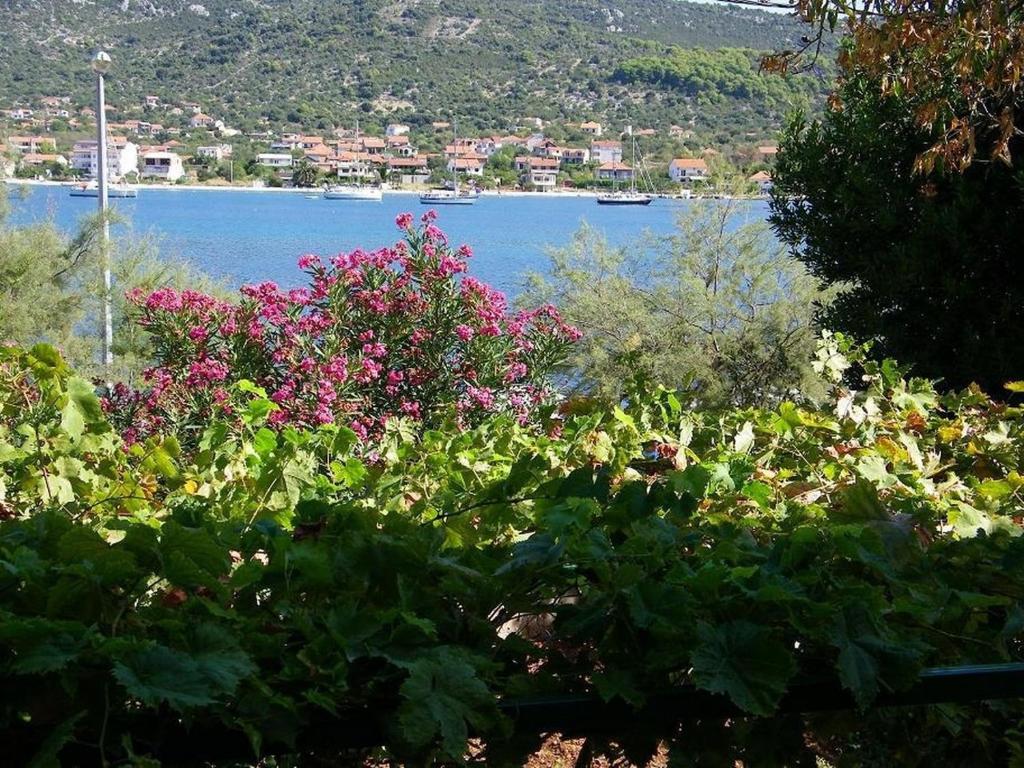 Apartments Fran-30m from sea