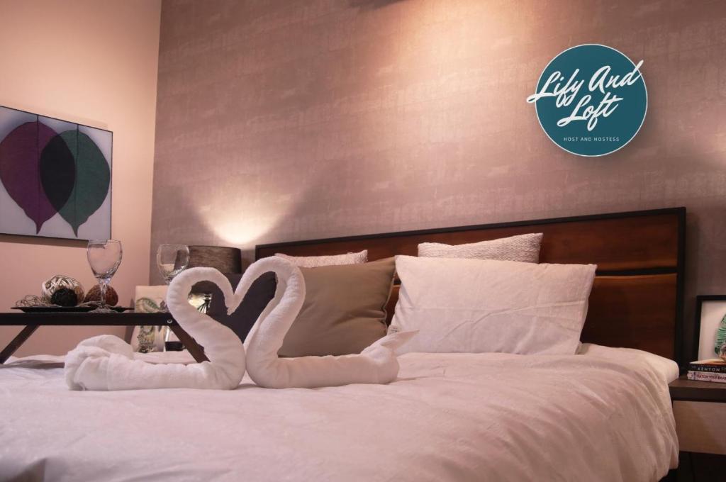Lily and Loft - KL Gateway Bangsar LRT, WIFI, Netflix photo 4