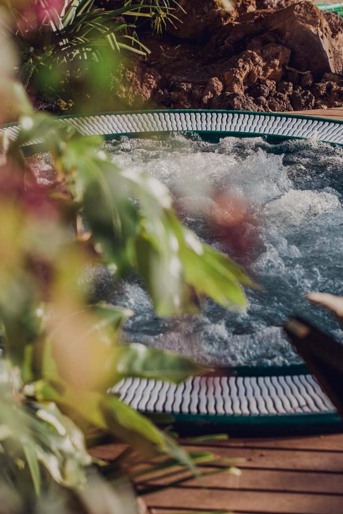 The Circular Villa - jacuzzi, hiking & vineyards photo 1