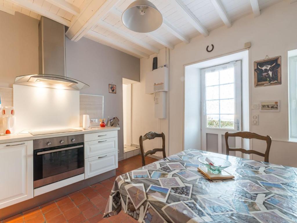 Simplistic holiday home with terrace photo 1