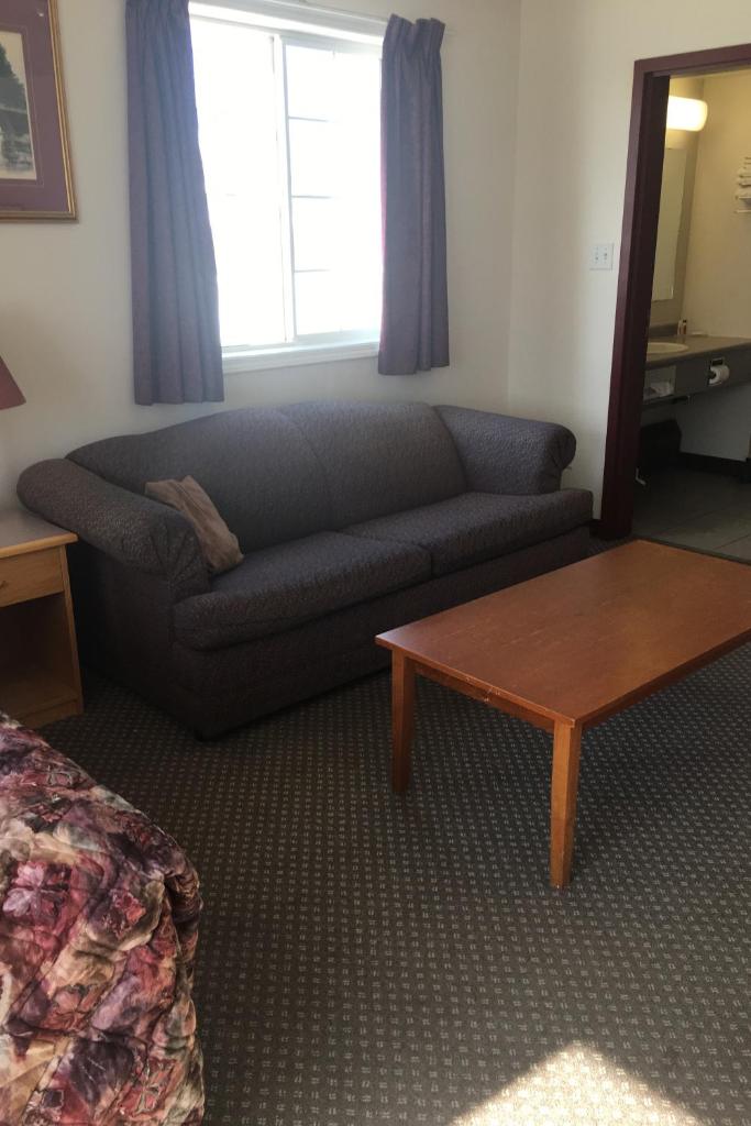 Almada Inn photo 3