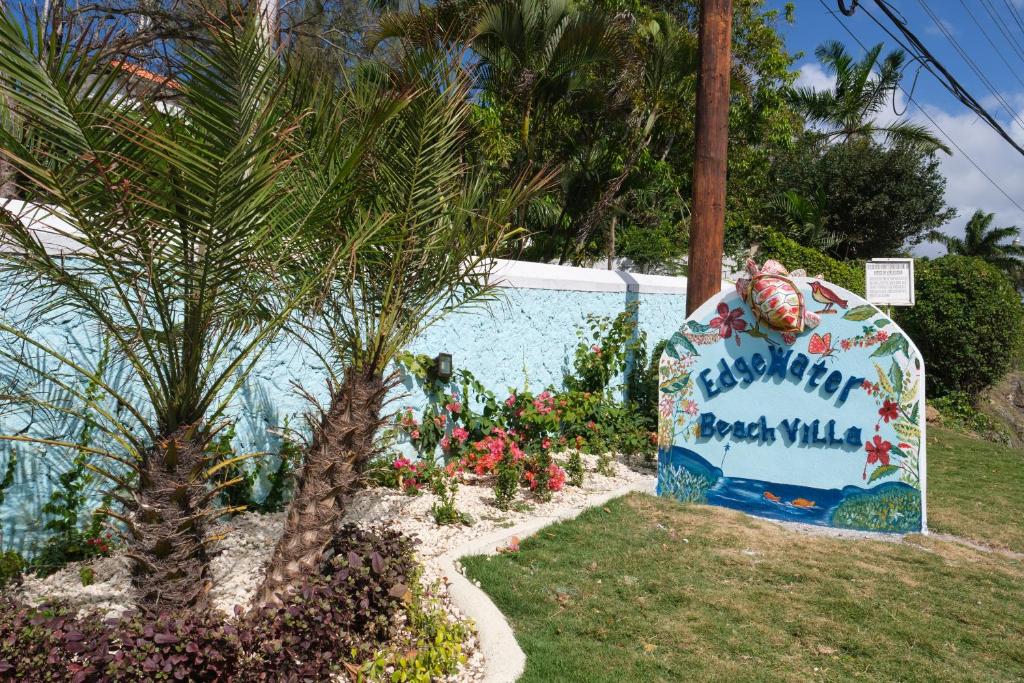 Edgewater Beach Villa - Beach Front, Close to All Attractions photo 1