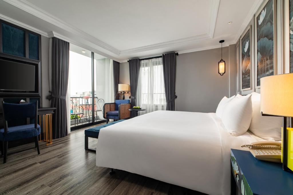 Двухместный (Пакет услуг Staycation — Двухместный номер Solaria с 1 кроватью или 2 отдельными кроватями и балконом), Solaria Hanoi Hotel
