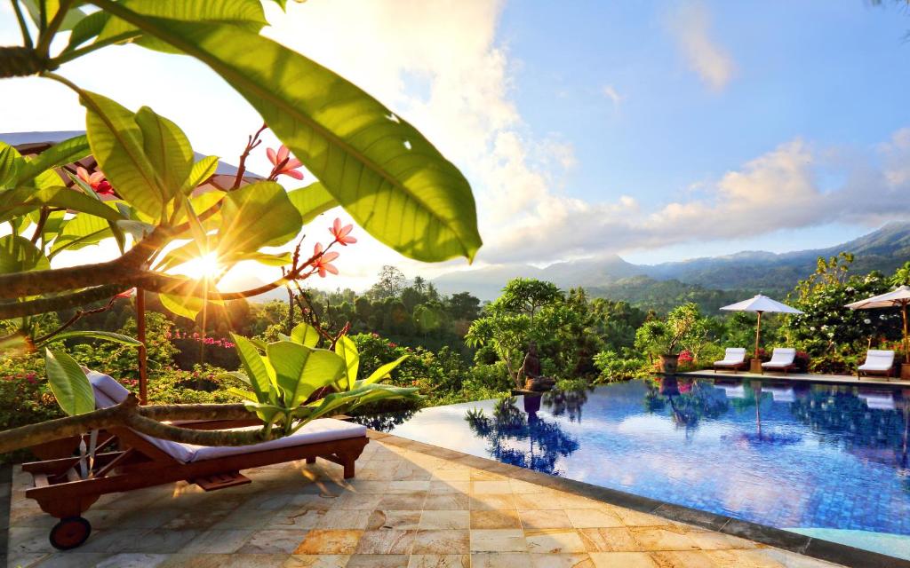 Shanti Natural Panorama View Hotel - Tap to explore photos
