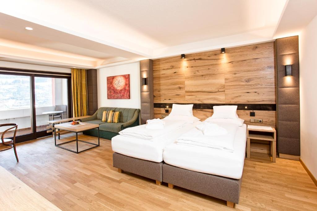 Hotel Tiefenbrunner photo 1