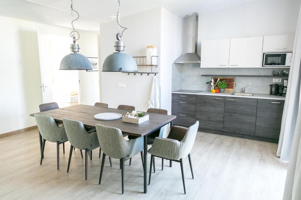 14p Luxe bungalow met serre photo 4