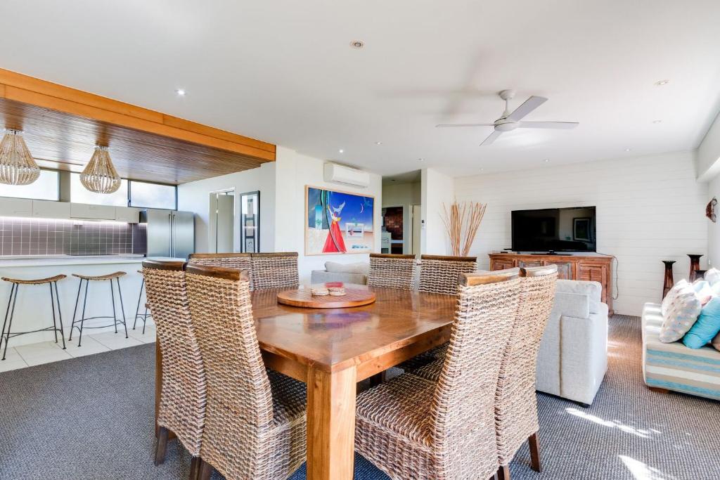 Nautilus Beachfront Villas & Spa photo 2