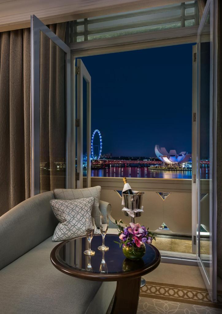 Двухместный (Номер, вид на залив Марина-Бэй), The Fullerton Hotel Singapore