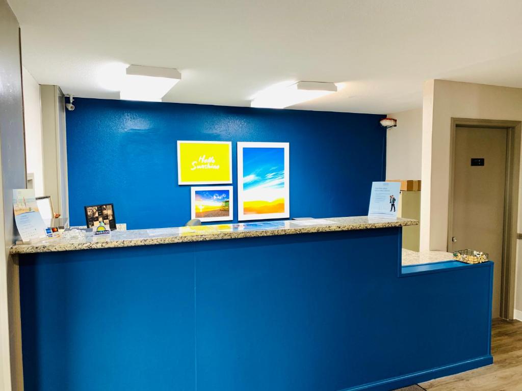 Days Inn by Wyndham Ardmore photo 4