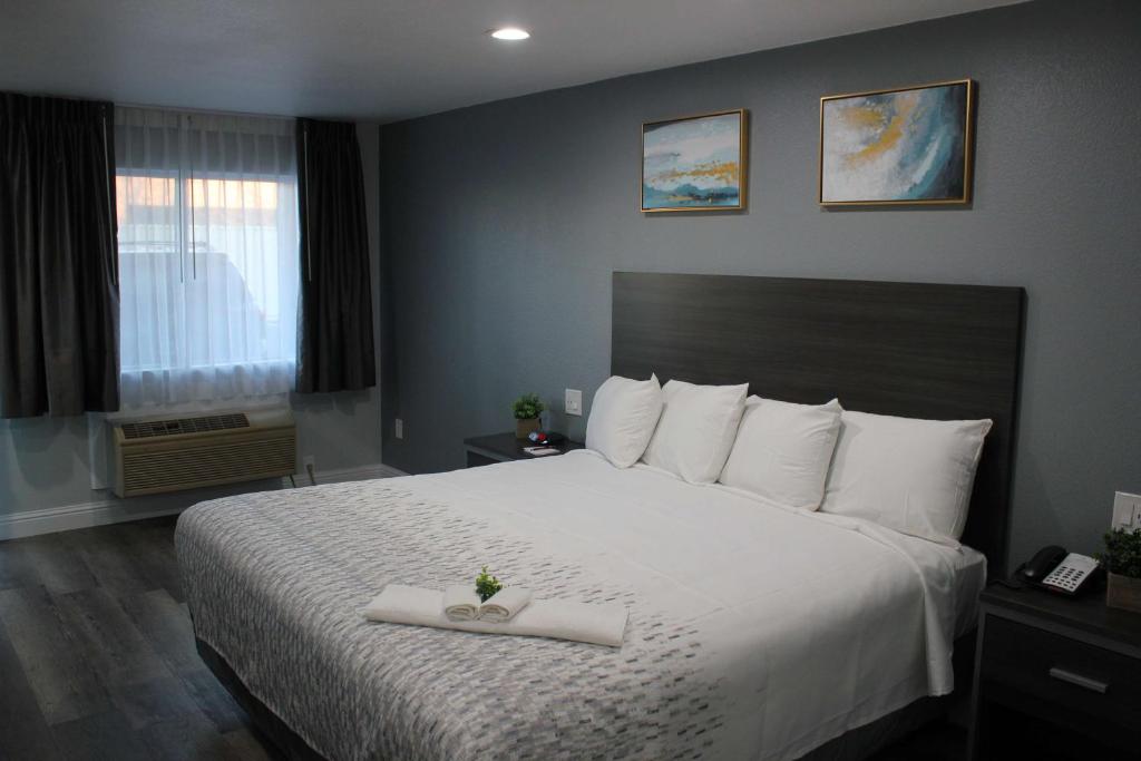 SureStay Hotel by Best Western Chowchilla Yosemite image