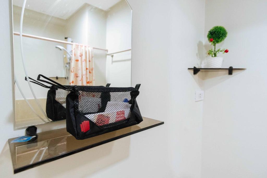 Двухместный (Двухместный номер с 1 кроватью), RedDoorz Plus near Camella La Brisa Lapulapu