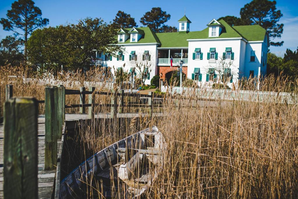 Roanoke Island Inn image