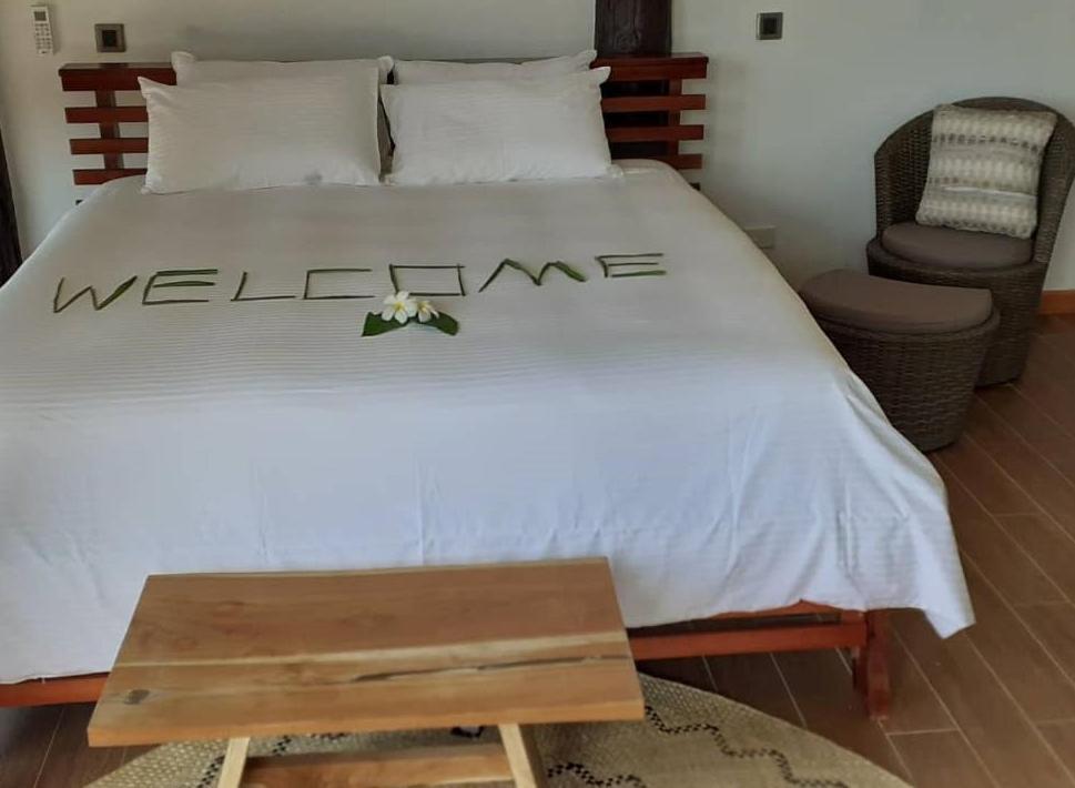 Private Oceanfront Fijian Villa Sleeps 8 photo 4