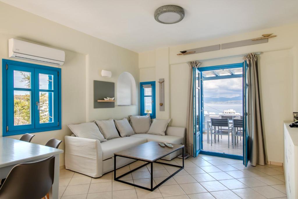 SPLASH with amazing Sea Views in Piso Livadi photo 2