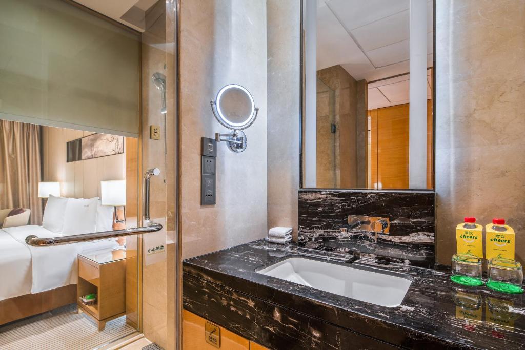 Двухместный (НОМЕР ДЕЛЮКС HOLIDAY INN), Holiday Inn Chengdu Oriental Plaza