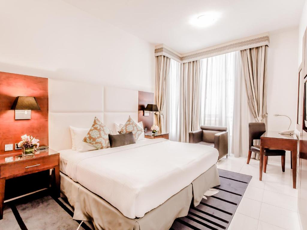 Сьюит (Суперлюкс с 2 спальнями), Отель Ramada Hotel & Suites Sharjah