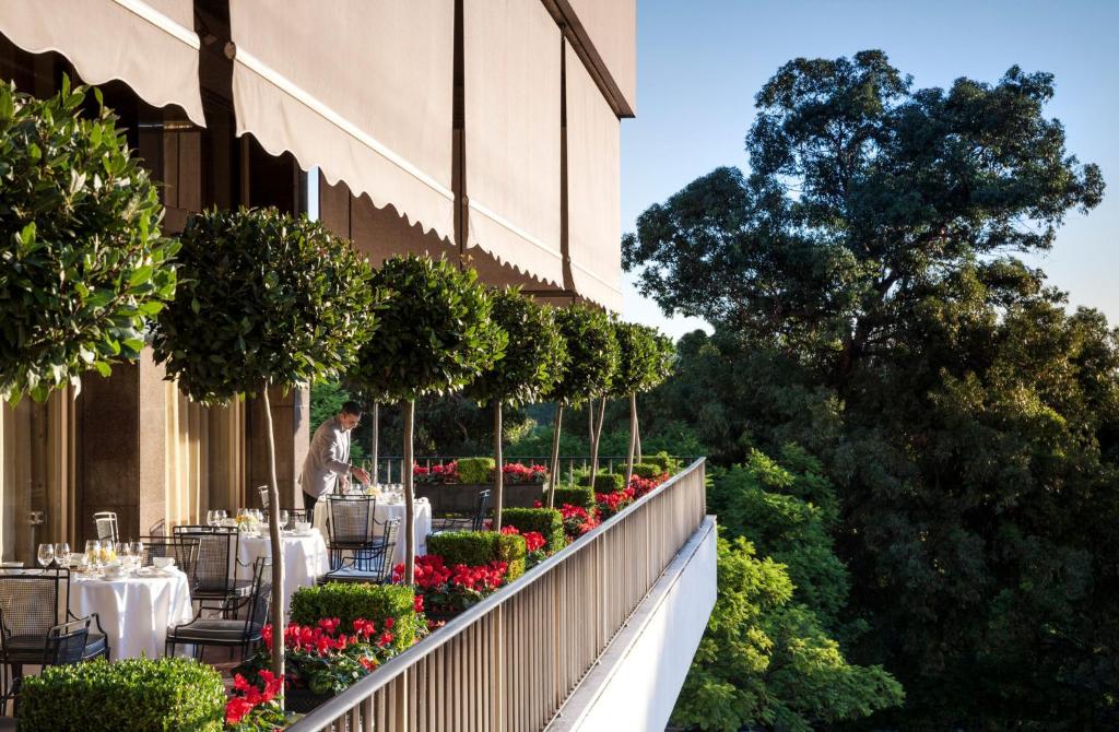 Двухместный (Номер Делюкс с кроватью размера «king-size» и видом на город), Four Seasons Hotel Ritz Lisbon
