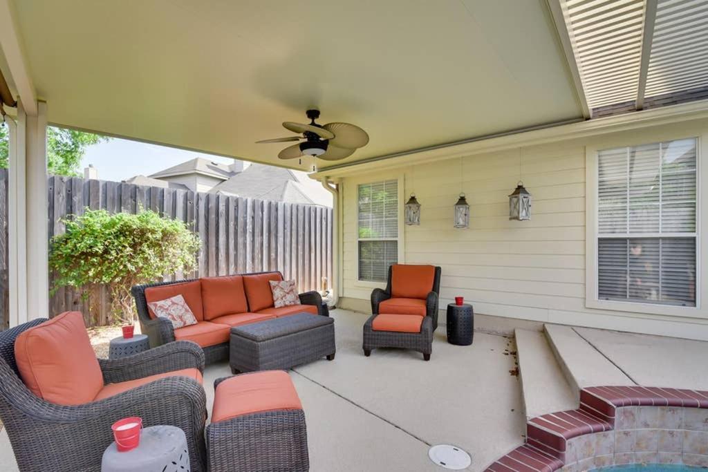 PRIVATE POOL w/Full Amenities by BLD & Joe Pool LK image