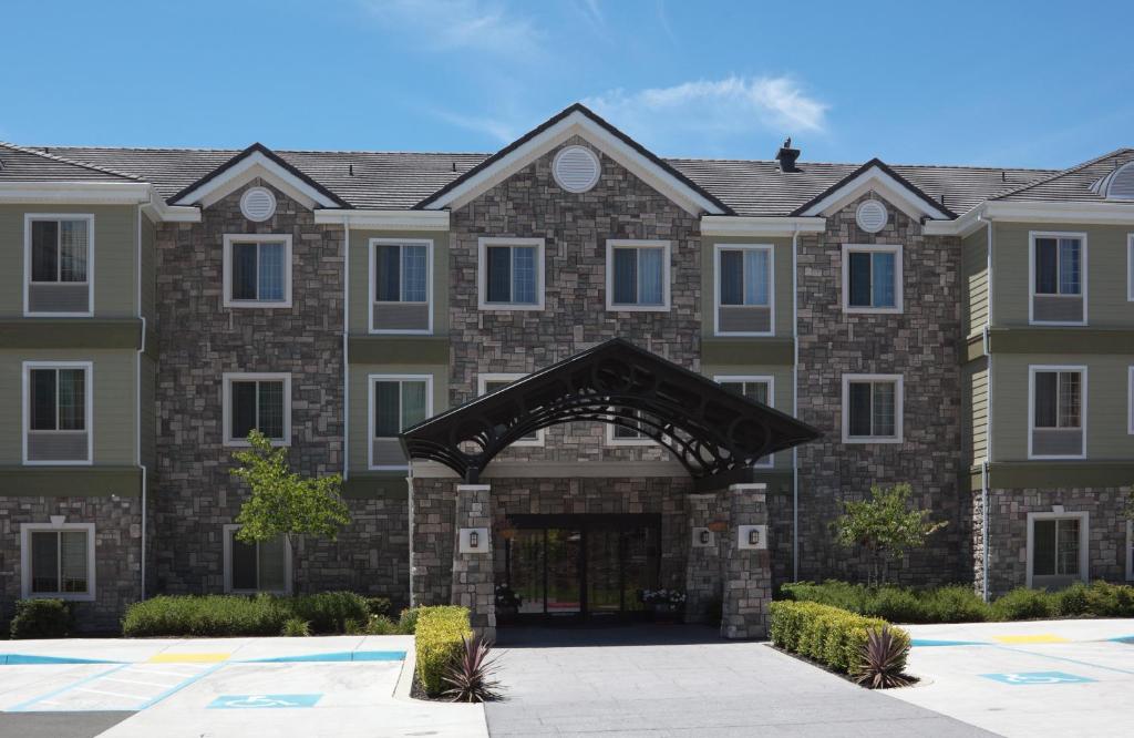 Staybridge Suites Fairfield Napa Valley Area, an IHG Hotel image