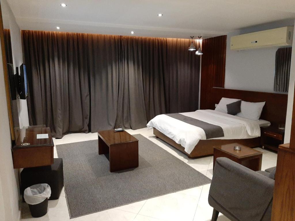 Студио (Номер-студио с кроватью размера «king-size»), Nakhil Residence