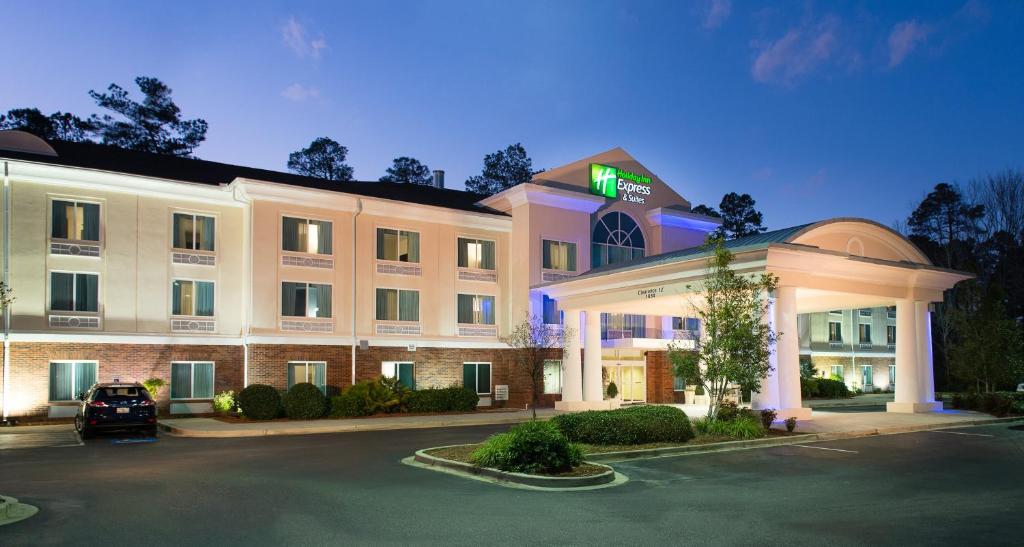 Holiday Inn Exp Walterboro, an IHG Hotel image