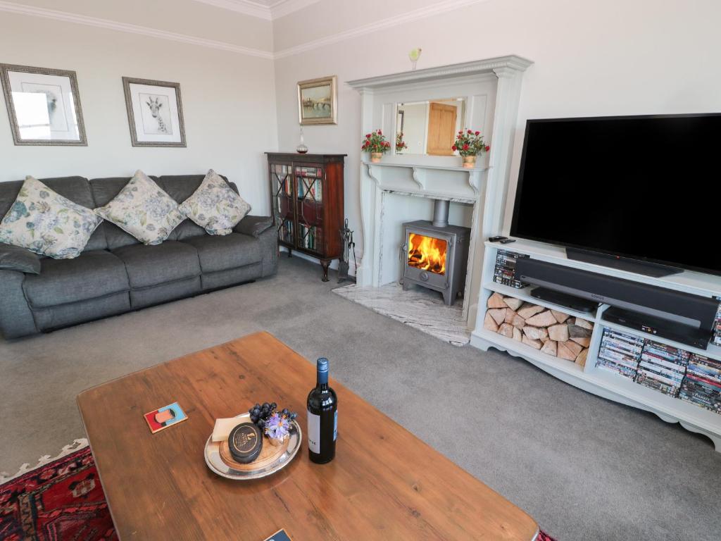 Whinstones at 4 The Villas photo 4